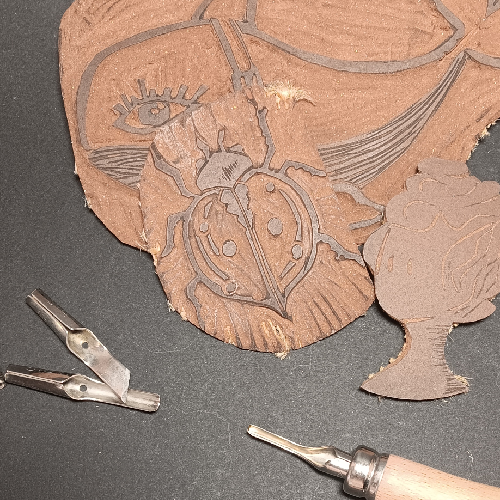 modèle de linogravure avec gouge de gravure
