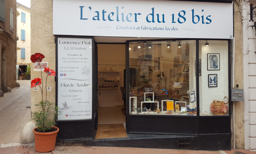 Vitrine de l'atelier à Manosque