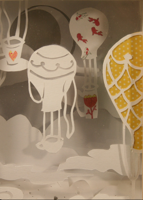 détail décor lampe d’intérieur, esprit nuage; montgolfière, tasse de café
